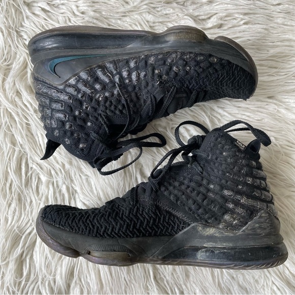 Nike LeBron 17 Global Currency Black Textured Lace Up Basketball Sneakers Sz 11 - Picture 3 of 10